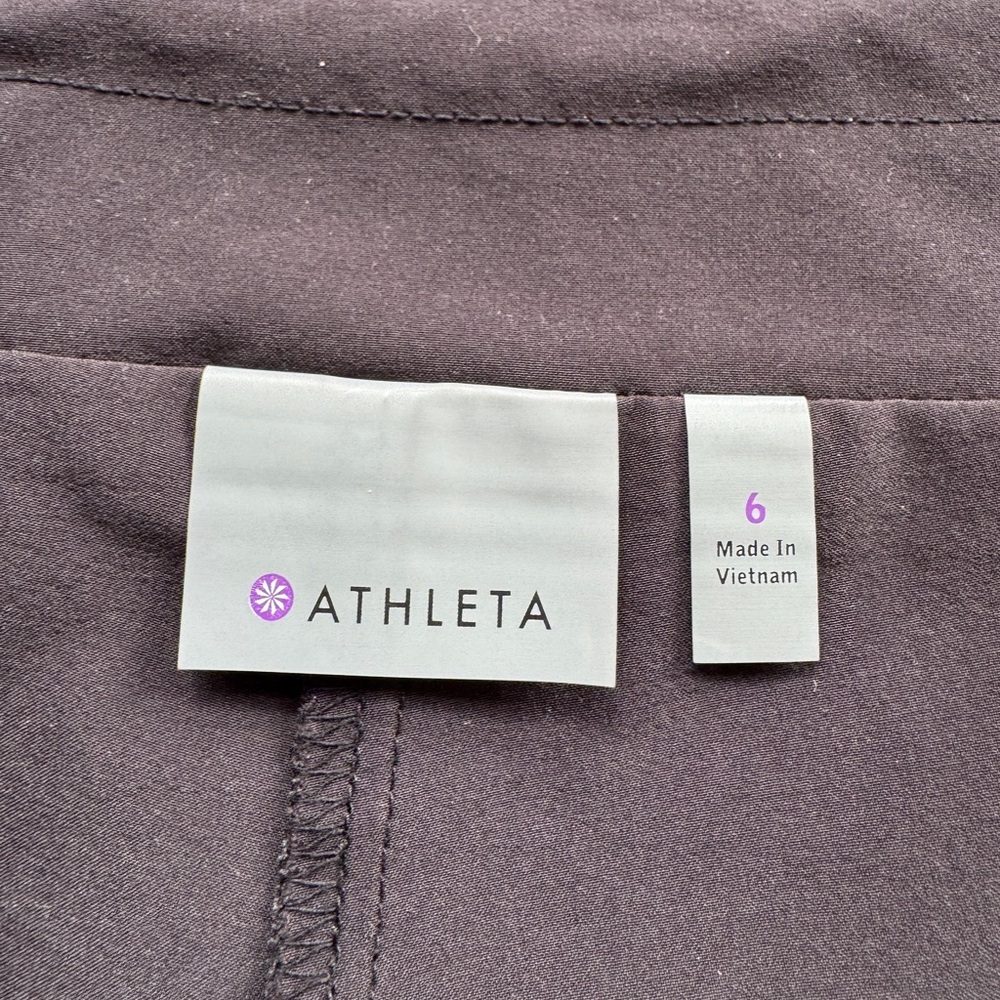 Athleta Black Everyday Skort
Size 6 - Picture 8 of 10